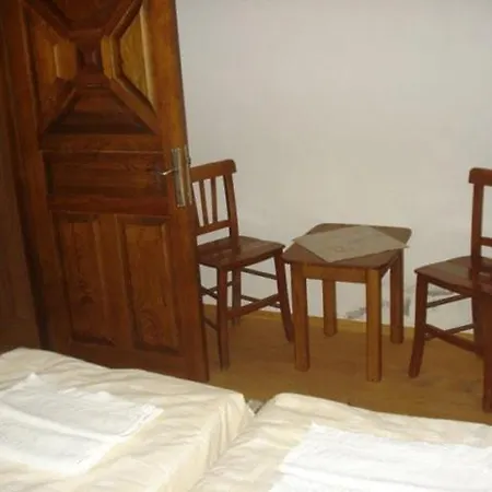 Birgi Cinaralti بيت ضيافة أوديميش