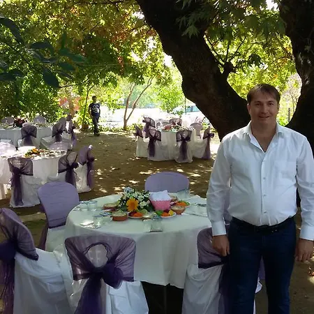 بيت ضيافة Birgi Cinaralti أوديميش